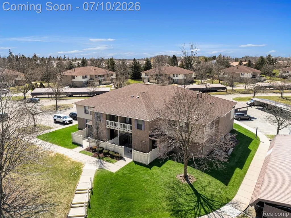 61154 Greenwood Drive South Lyon City MI 48178