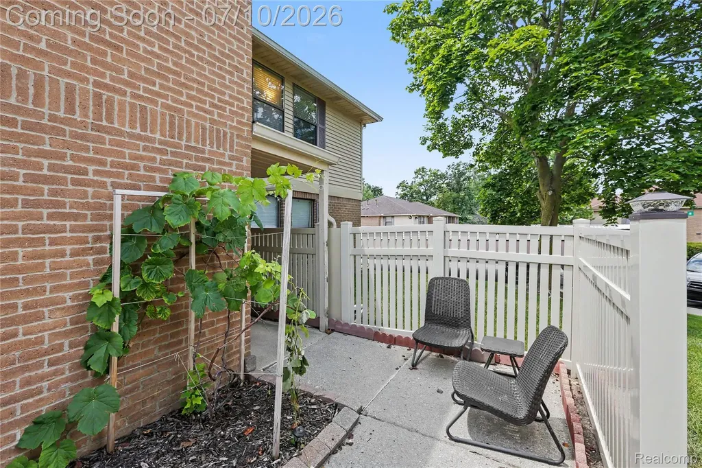 61154 Greenwood Drive South Lyon City MI 48178