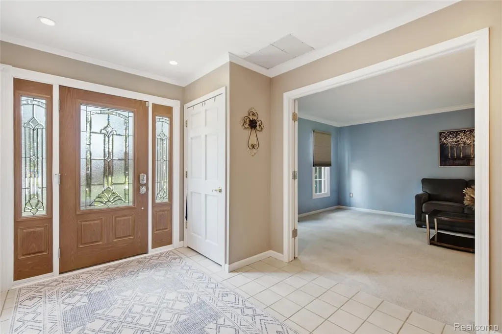 46884 Ben Franklin Drive Shelby Charter Township MI 48315