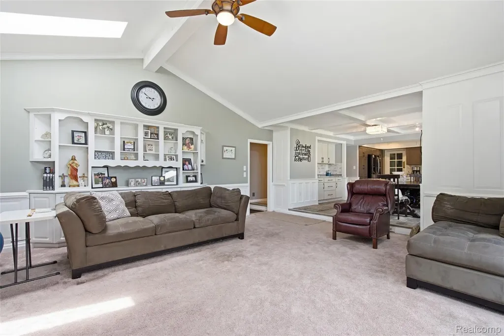 46884 Ben Franklin Drive Shelby Charter Township MI 48315