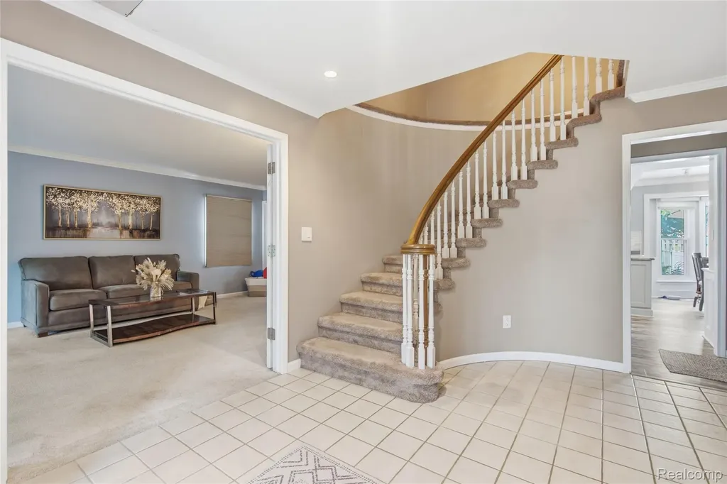 46884 Ben Franklin Drive Shelby Charter Township MI 48315