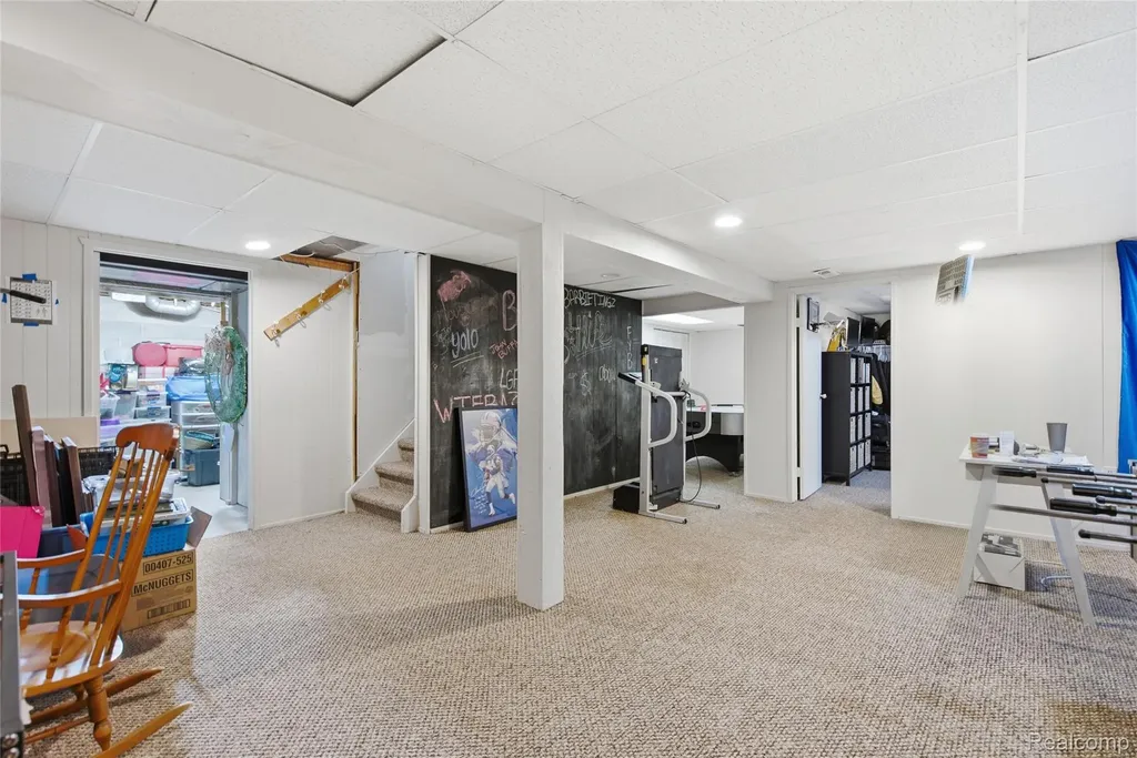 46884 Ben Franklin Drive Shelby Charter Township MI 48315