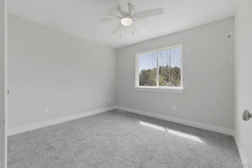 2359 Baltimore Davison City MI 48423