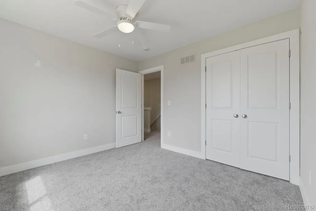 2359 Baltimore Davison City MI 48423