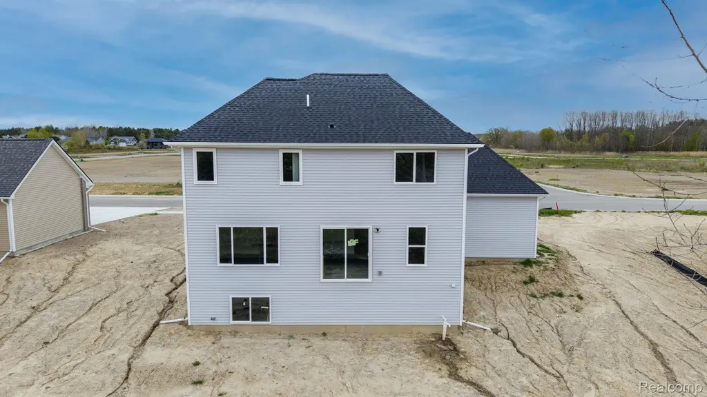 2359 Baltimore Davison City MI 48423