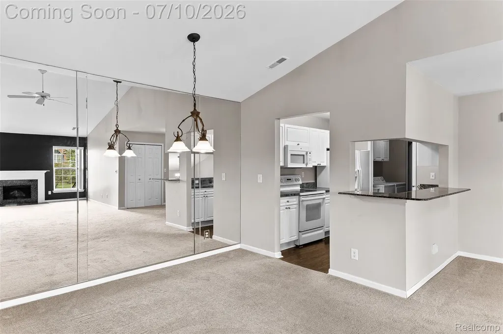 3553 Oakmonte Boulevard Oakland Charter Township MI 48306