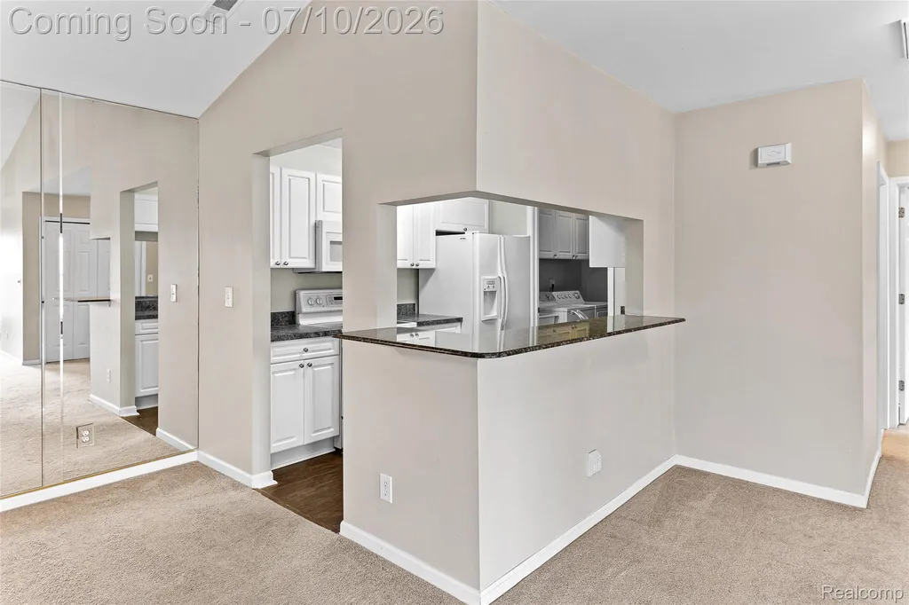 3553 Oakmonte Boulevard Oakland Charter Township MI 48306
