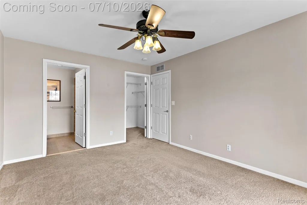 3553 Oakmonte Boulevard Oakland Charter Township MI 48306