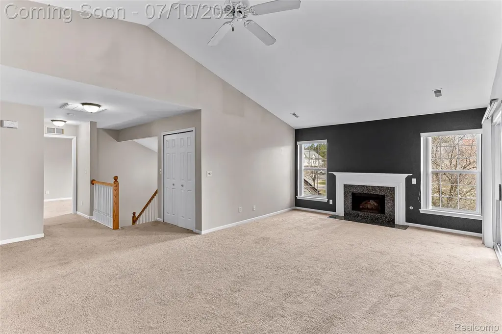 3553 Oakmonte Boulevard Oakland Charter Township MI 48306