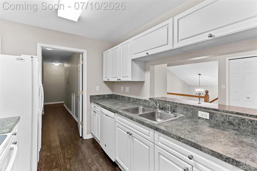 3553 Oakmonte Boulevard Oakland Charter Township MI 48306