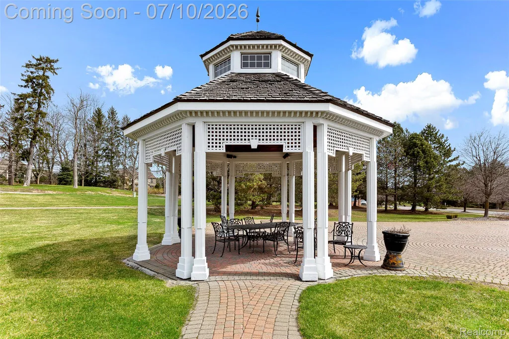 3553 Oakmonte Boulevard Oakland Charter Township MI 48306