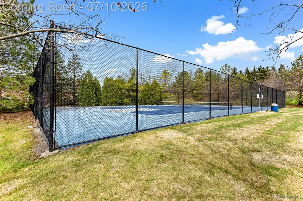 3553 Oakmonte Boulevard Oakland Charter Township MI 48306