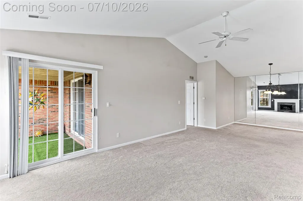 3553 Oakmonte Boulevard Oakland Charter Township MI 48306