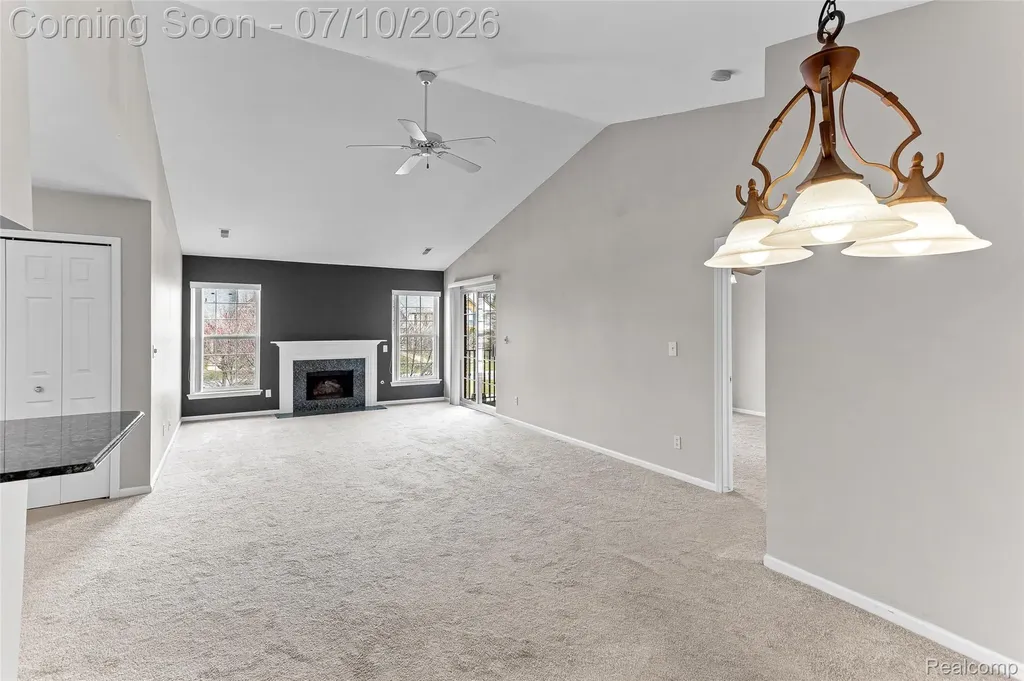 3553 Oakmonte Boulevard Oakland Charter Township MI 48306