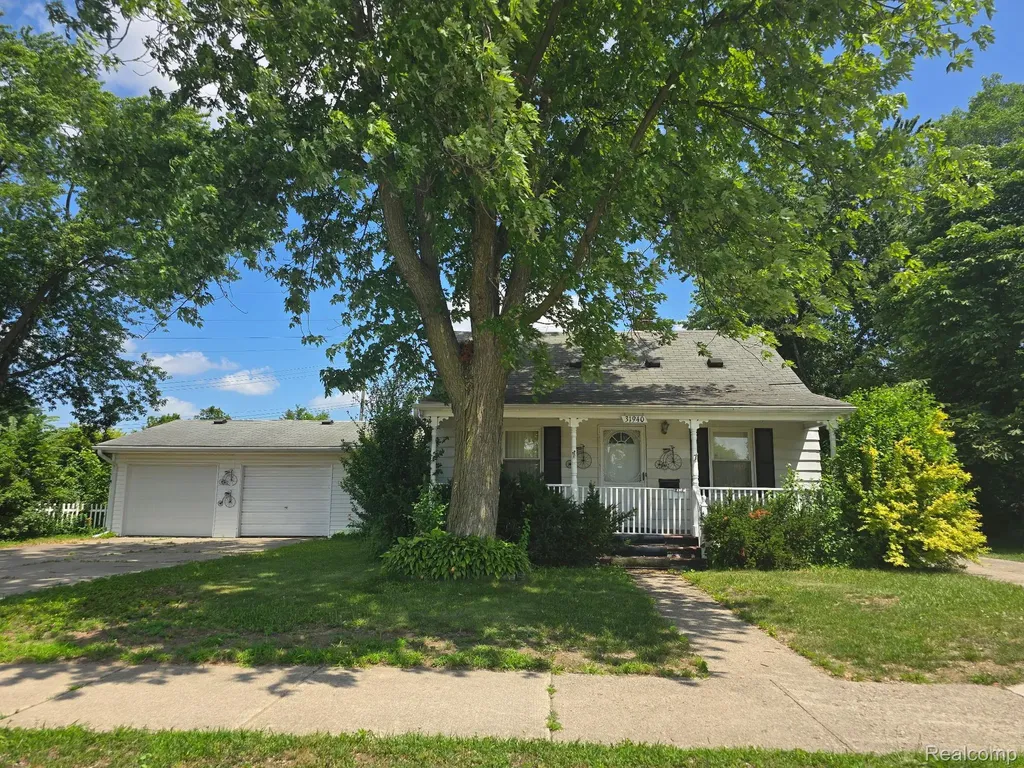 31940 Maplewood Street Garden City City MI 48135