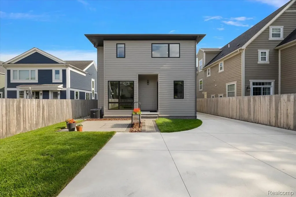 1821 Hazel Street Birmingham City MI 48009
