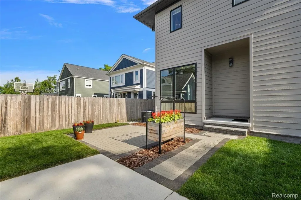 1821 Hazel Street Birmingham City MI 48009