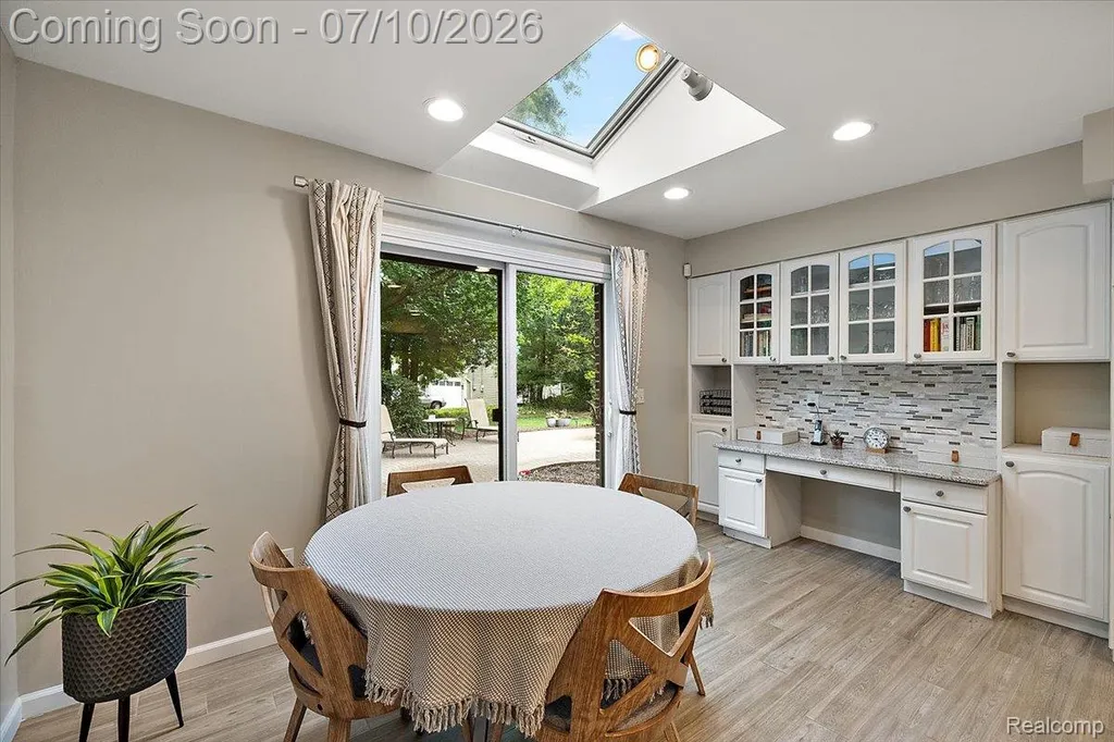 21640 Riverview Drive Beverly Hills Village MI 48025
