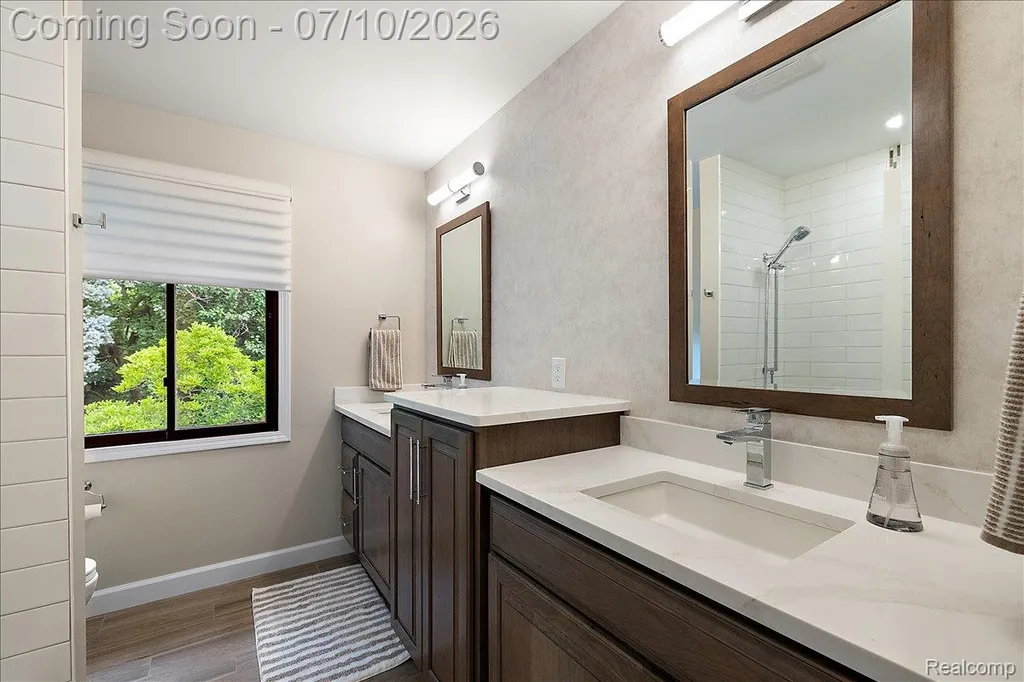 21640 Riverview Drive Beverly Hills Village MI 48025