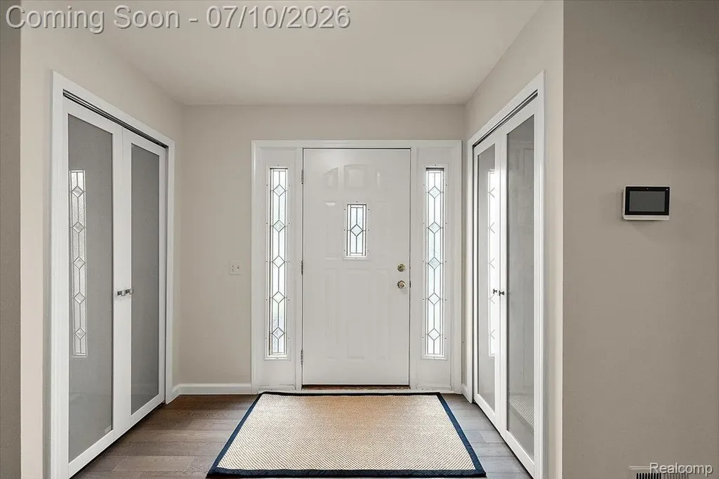 21640 Riverview Drive Beverly Hills Village MI 48025