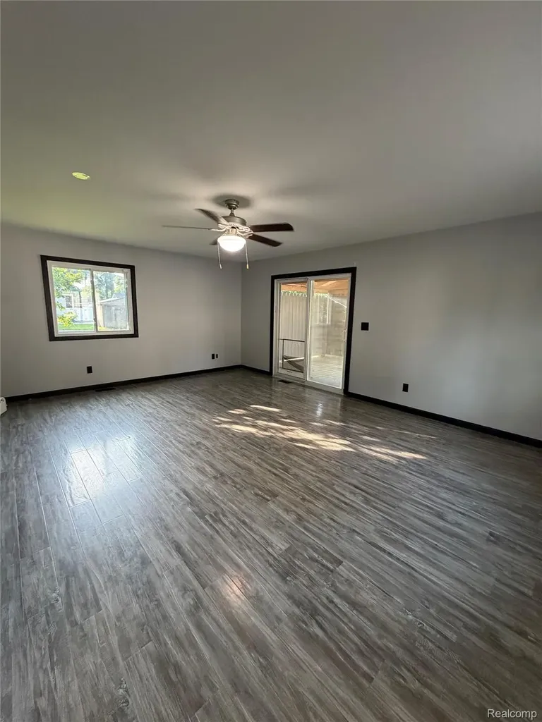 6798 Saline Drive Waterford Charter Township MI 48329