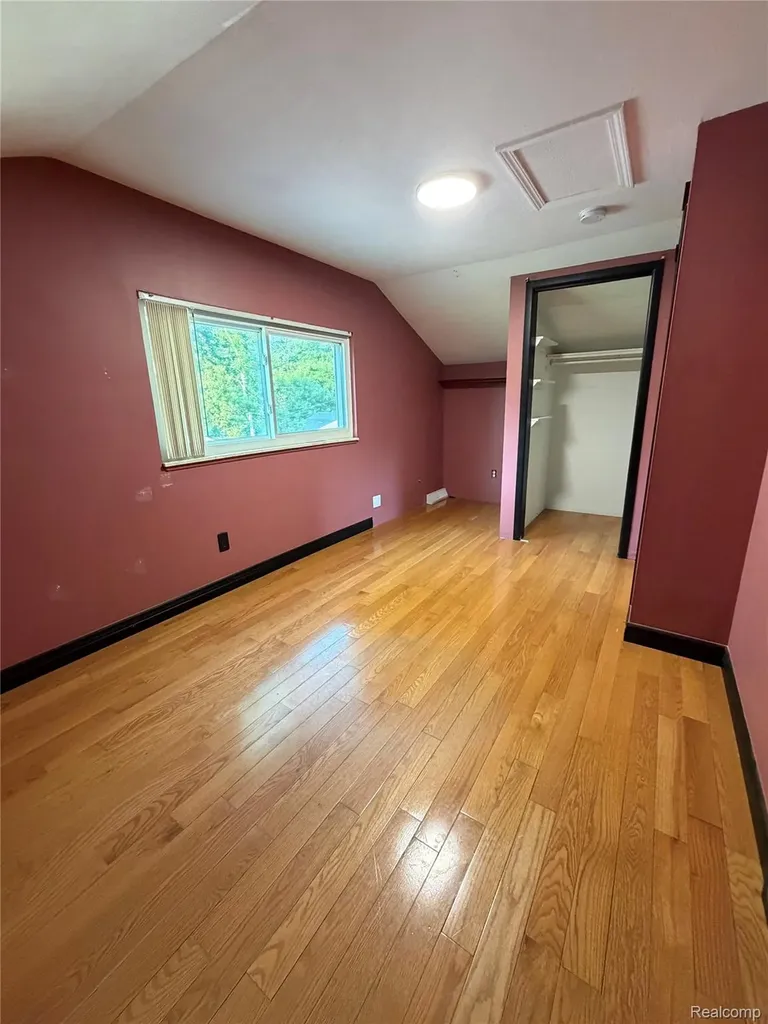 6798 Saline Drive Waterford Charter Township MI 48329