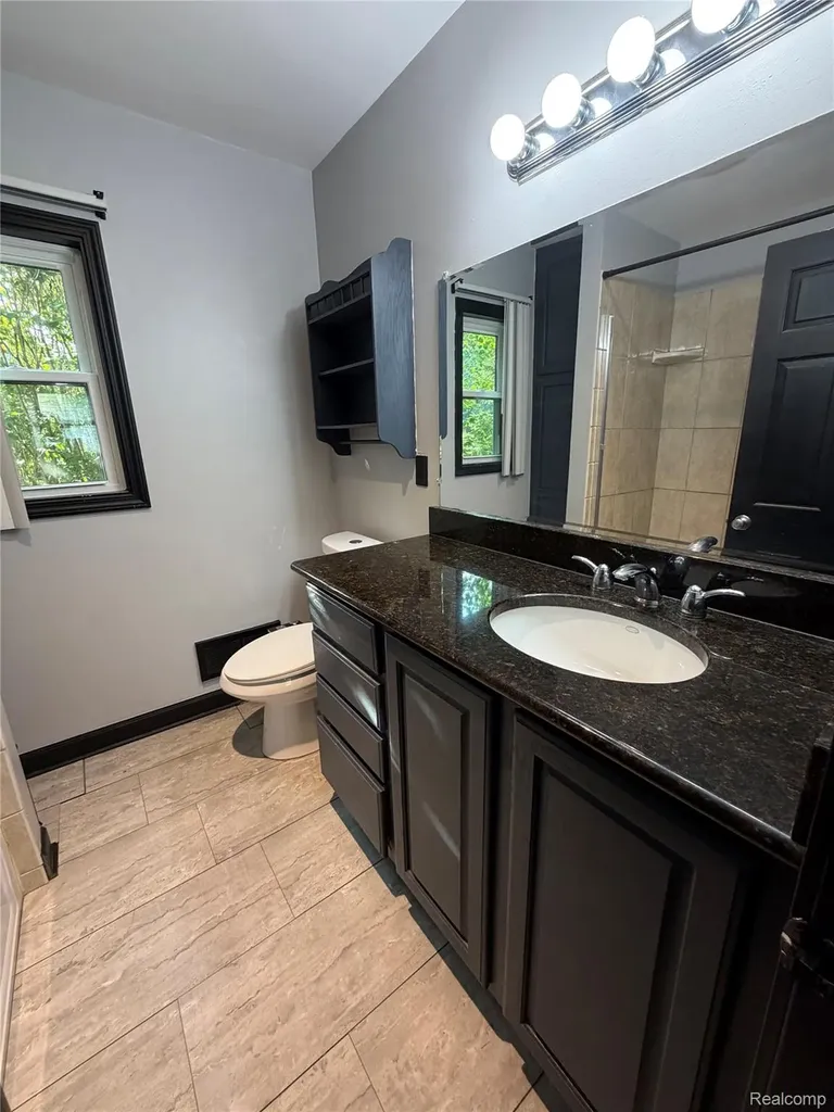 6798 Saline Drive Waterford Charter Township MI 48329