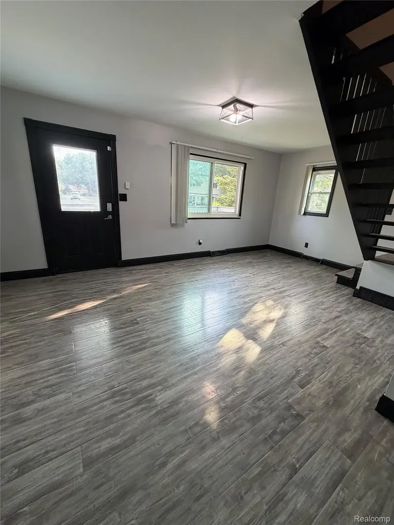 6798 Saline Drive Waterford Charter Township MI 48329