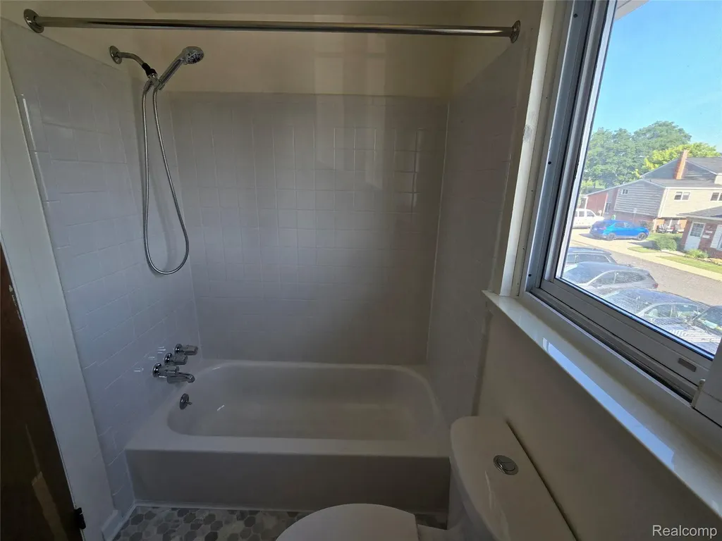 28928 Manchester Street Westland City MI 48185
