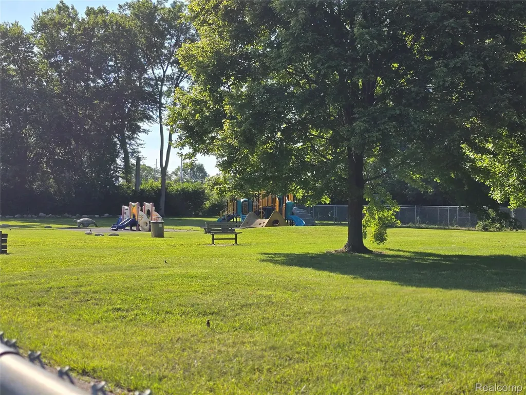 28928 Manchester Street Westland City MI 48185