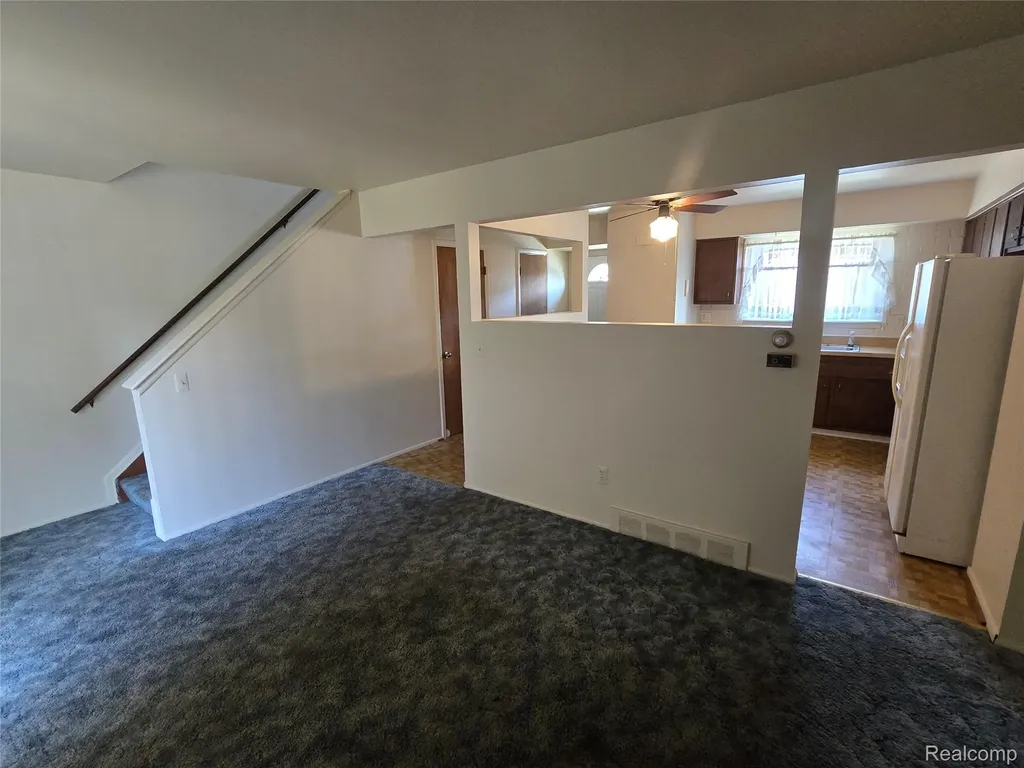 28928 Manchester Street Westland City MI 48185