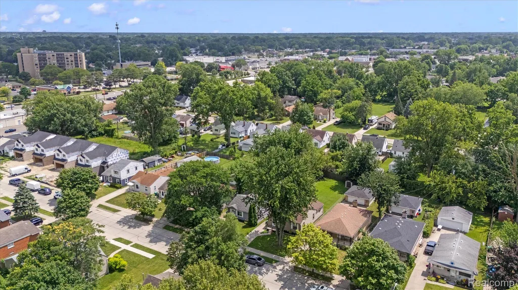 29599 Balmoral Street Garden City City MI 48135