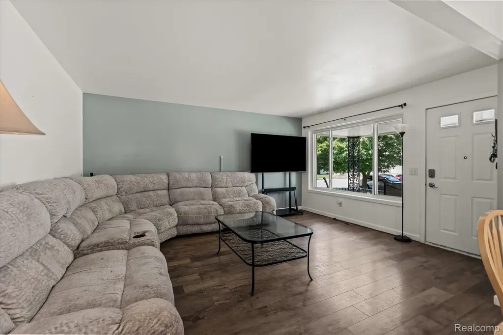 29599 Balmoral Street Garden City City MI 48135