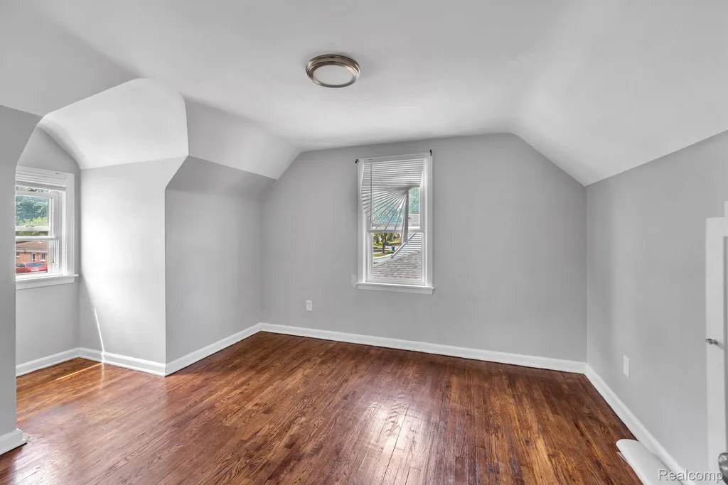 25926 Powers Avenue Dearborn Heights City MI 48125