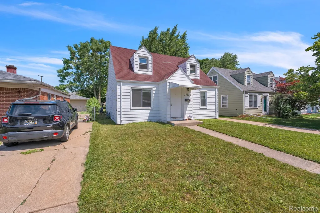 25926 Powers Avenue Dearborn Heights City MI 48125