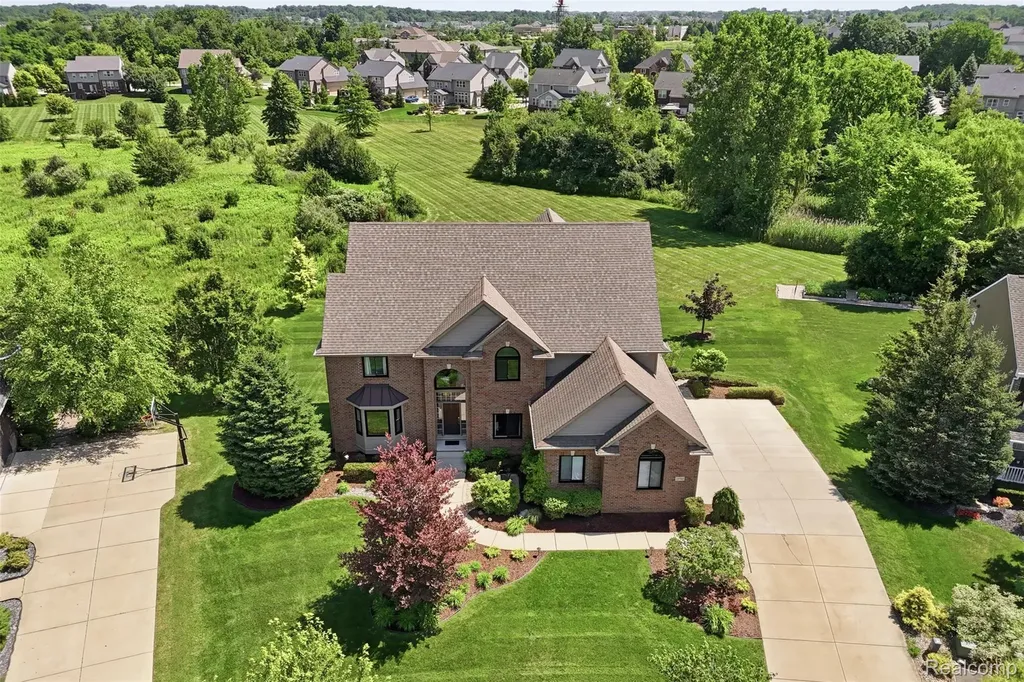 23782 Prescott Lane E Lyon Charter Township MI 48178
