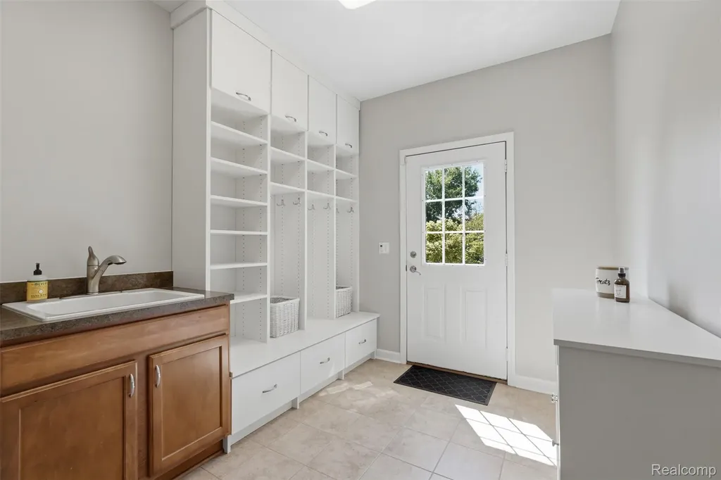 23782 Prescott Lane E Lyon Charter Township MI 48178