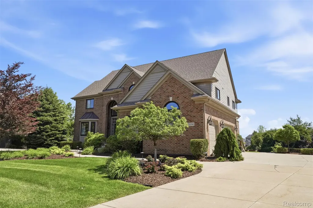 23782 Prescott Lane E Lyon Charter Township MI 48178