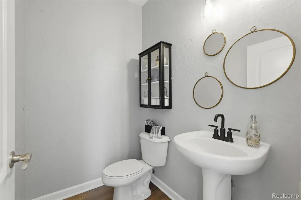 23782 Prescott Lane E Lyon Charter Township MI 48178