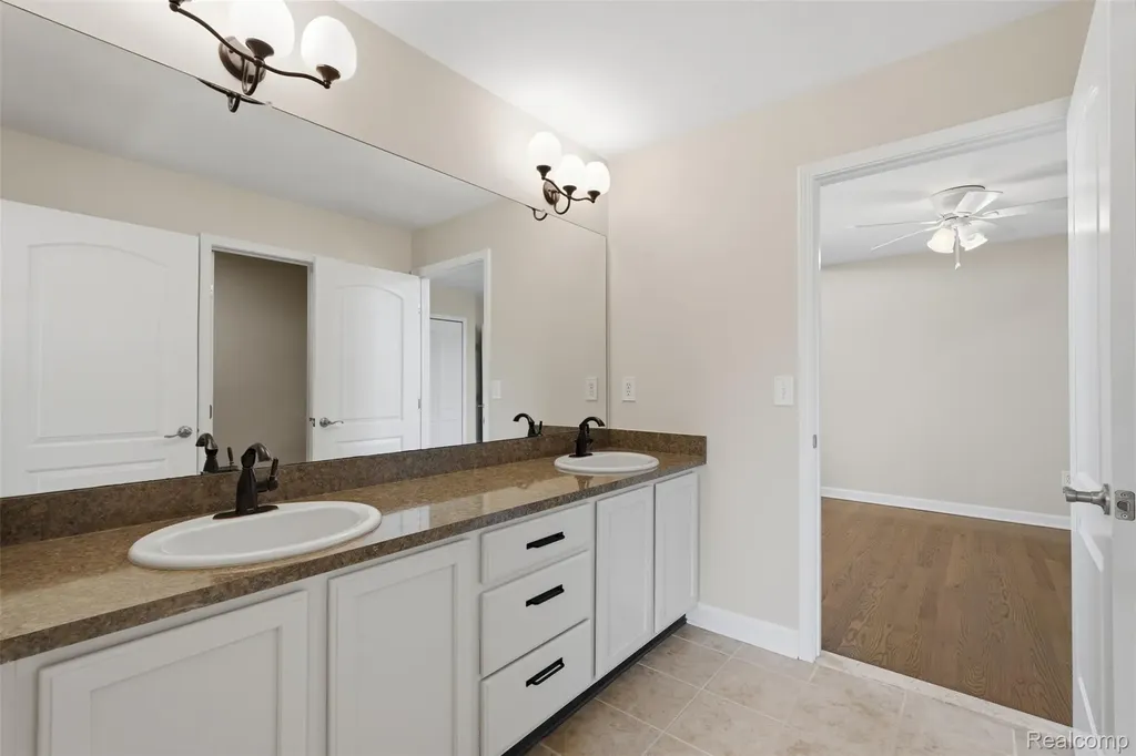 23782 Prescott Lane E Lyon Charter Township MI 48178