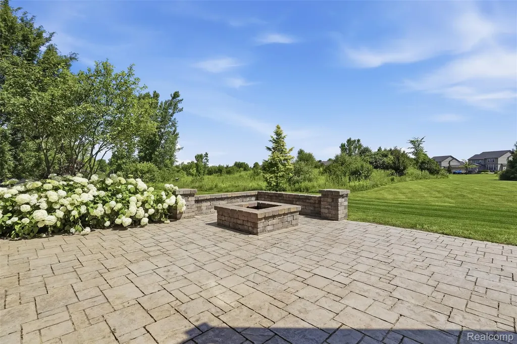23782 Prescott Lane E Lyon Charter Township MI 48178