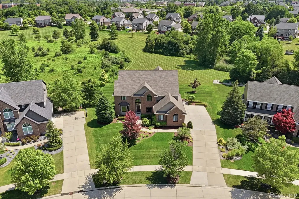 23782 Prescott Lane E Lyon Charter Township MI 48178