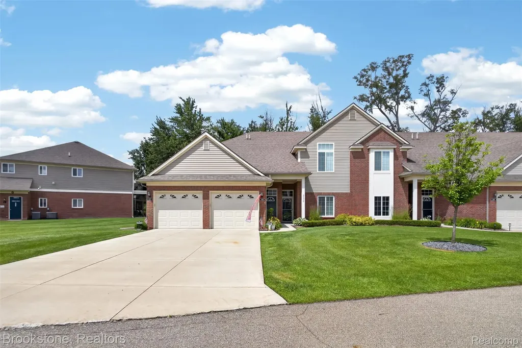 3773 Eagle Creek Drive Shelby Charter Township MI 48317
