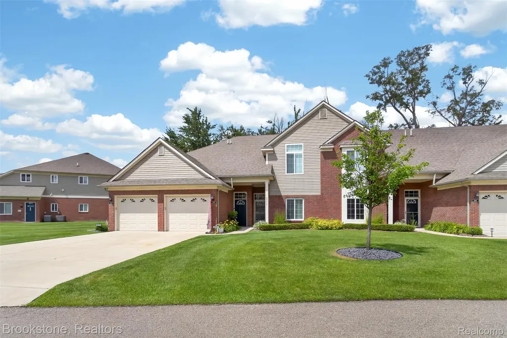 3773 Eagle Creek Drive Shelby Charter Township MI 48317