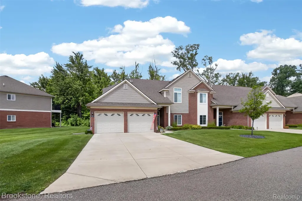 3773 Eagle Creek Drive Shelby Charter Township MI 48317