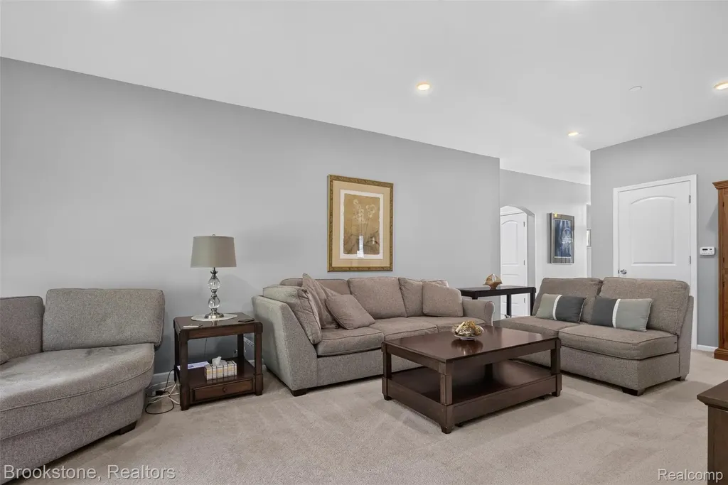 3773 Eagle Creek Drive Shelby Charter Township MI 48317
