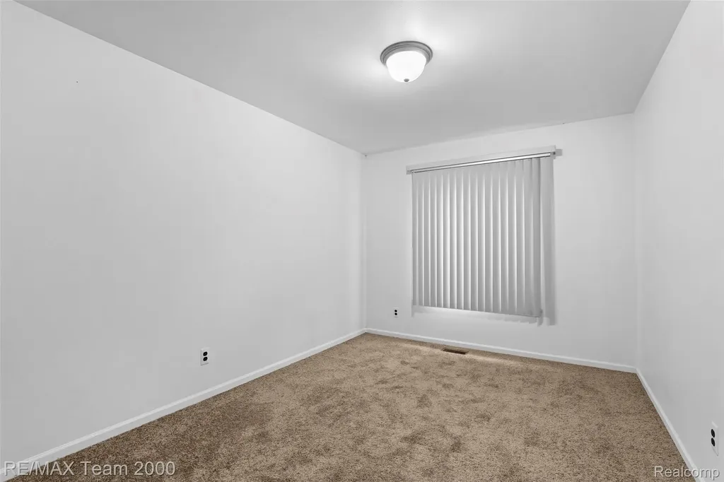 25134 Ann Arbor Trail Dearborn Heights City MI 48127