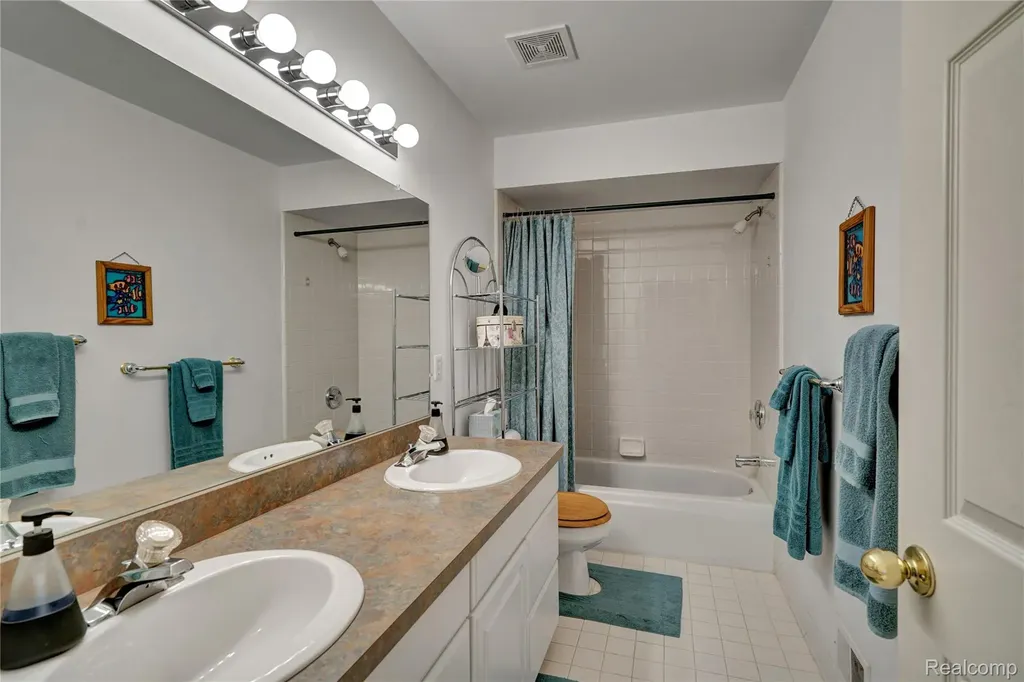 3200 Appleridge Drive Pittsfield Charter Township MI 48103
