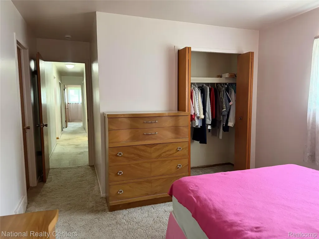 14400 Stonehouse Avenue Livonia City MI 48154