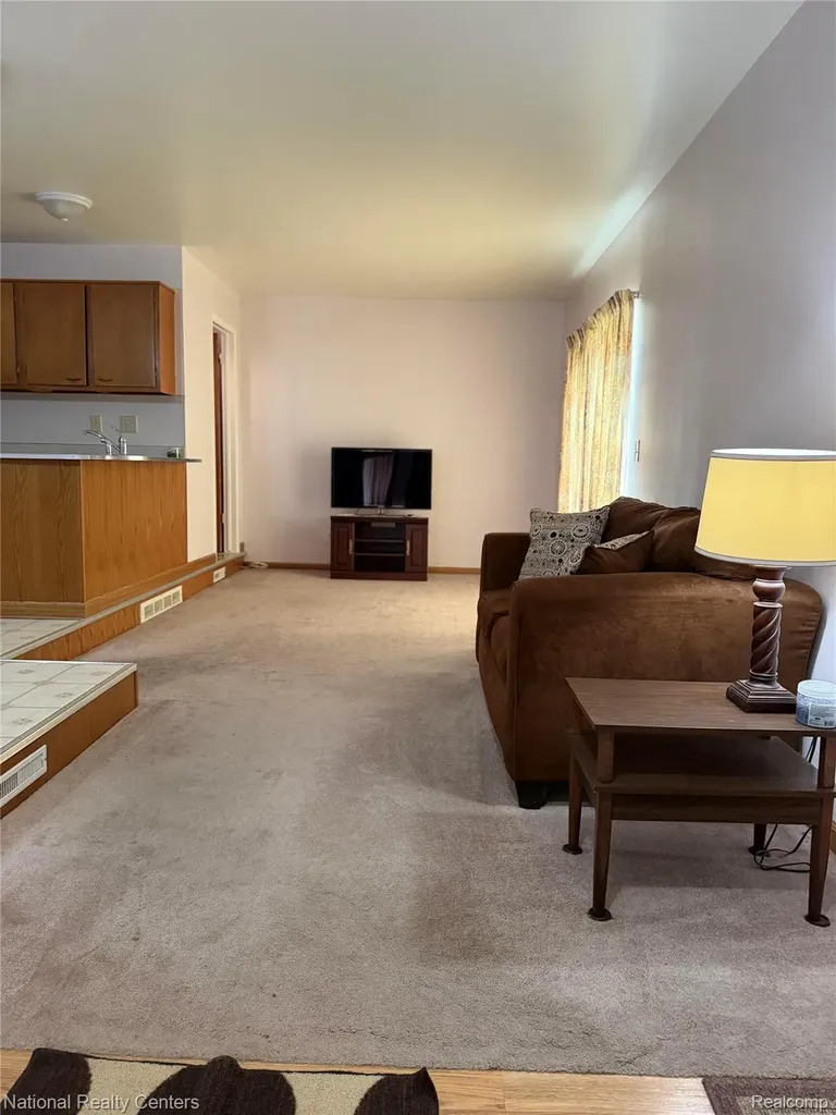 14400 Stonehouse Avenue Livonia City MI 48154